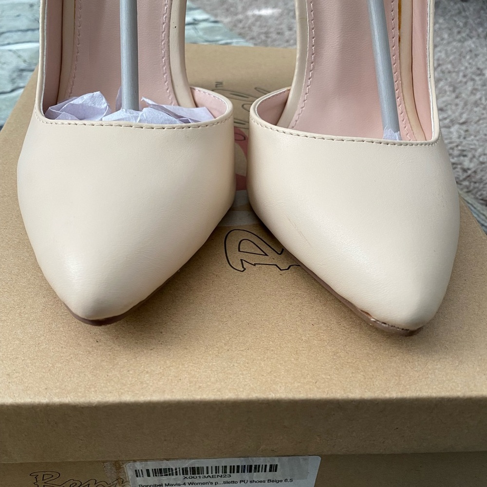 Beige heels - Picture 2 of 7